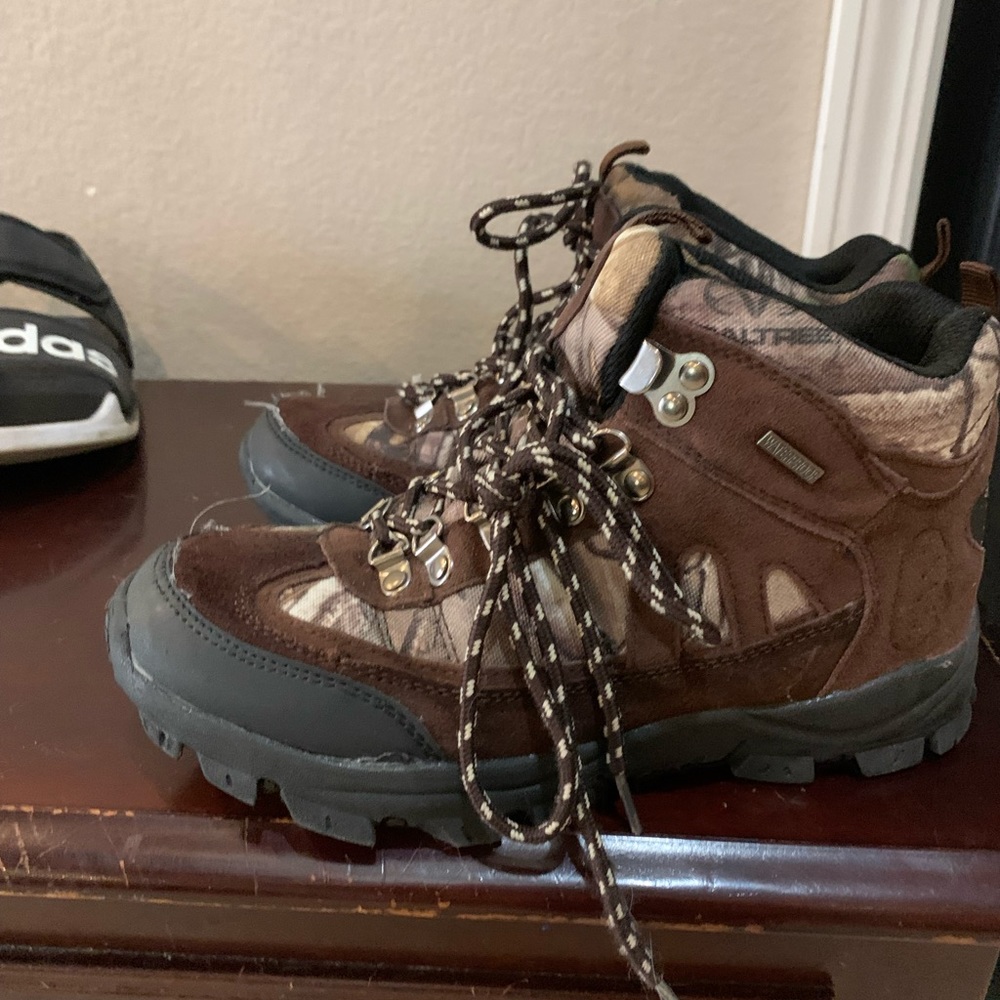 Boy winter boots